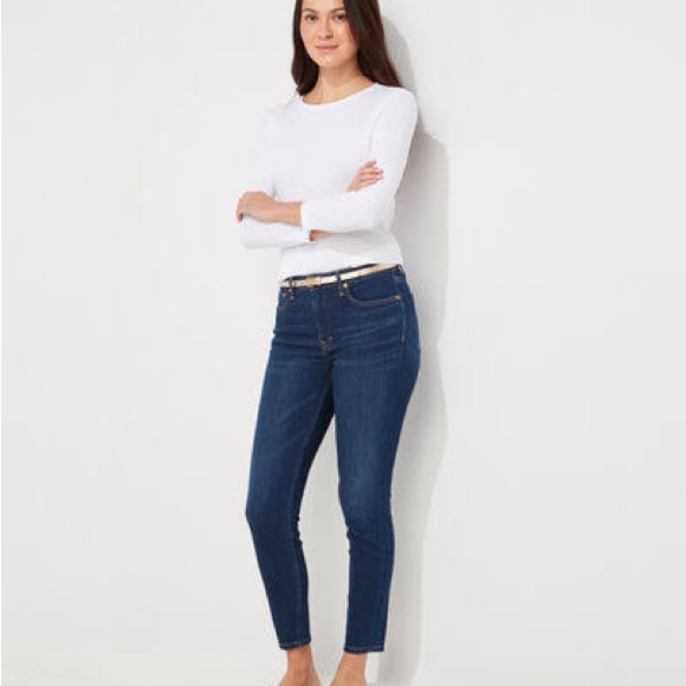 Vineyard Vines Women’s High-Rise Skinny Jeans. Color: Deep Bay. Size: 26